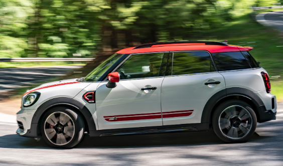 2021年Mini John Cooper Works Countryman的款式经过修改