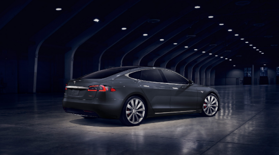 特斯拉Model S和X获得增压速度，几乎可以达到1,000 MPH