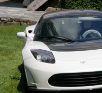 疯狂的瑞士要价150万美元购买第一代特斯拉跑车