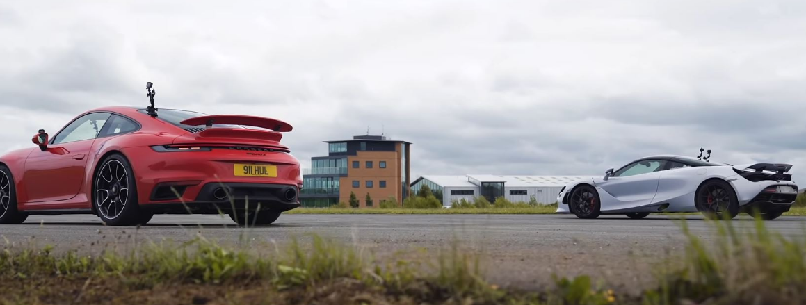 2021年保时捷911 Turbo S击败918 Spyder