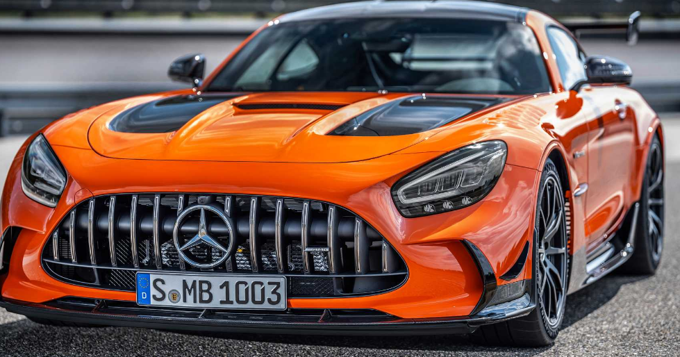 欧洲首次获得梅赛德斯-AMG GT黑色系列赛车比赛冠军，仅售335,240欧元