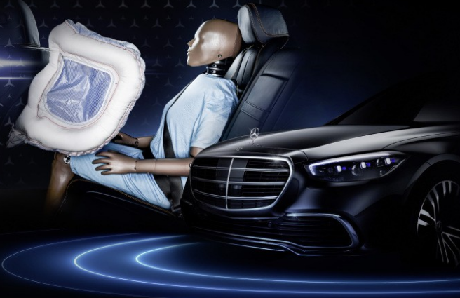 增强现实HUD使2021年梅赛德斯-奔驰S级轿车进入未来