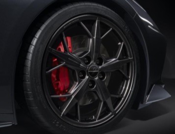 2021年克尔维特（Corvette）为五辐黑漆铝轮毂提高了价格