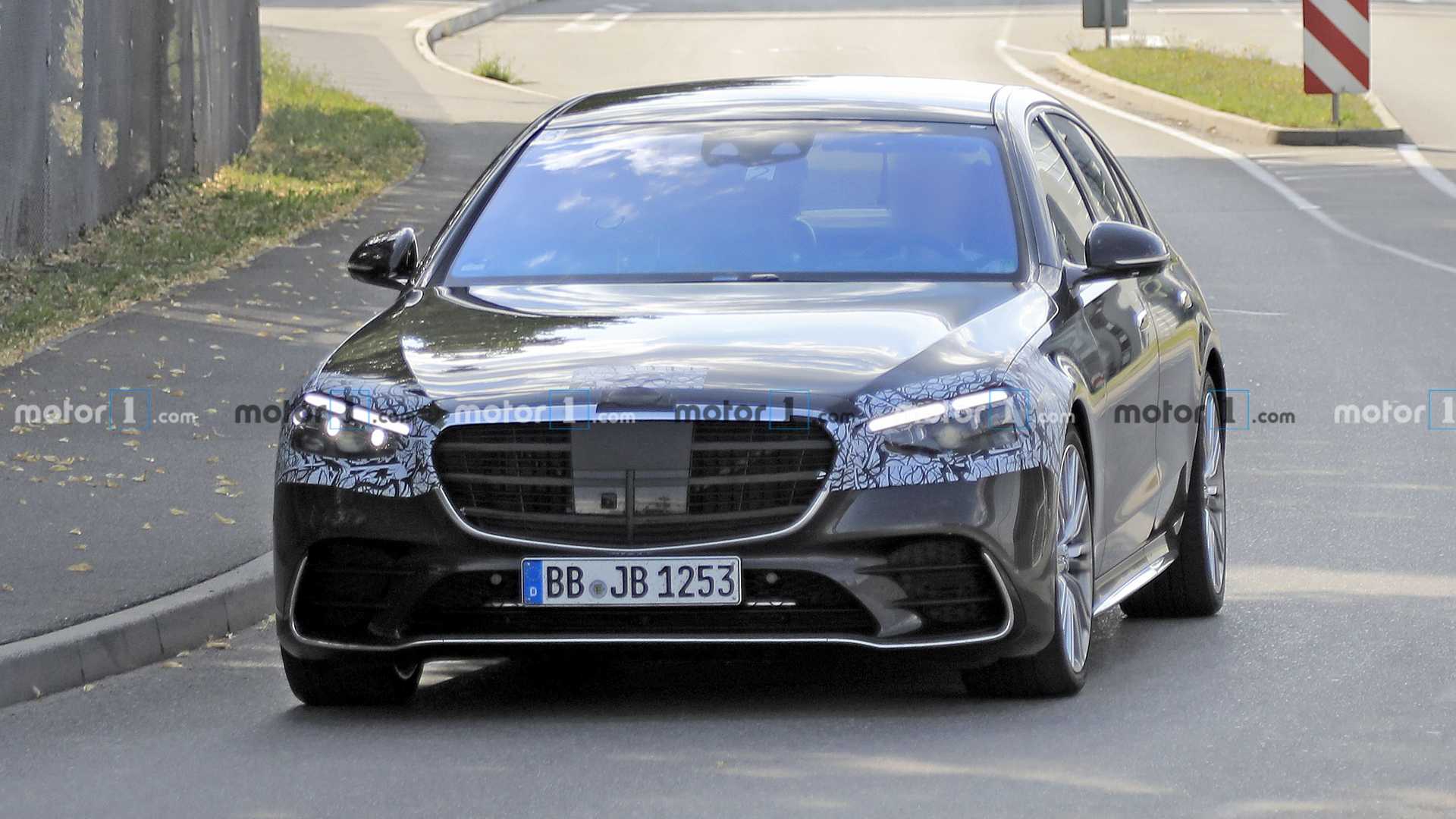 新的Mercedes-AMG S63成为插电式混合动力，约有800 HP吗？