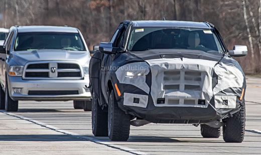 2021 Ram TRX越野卡车配备全地形T / A KO2轮胎