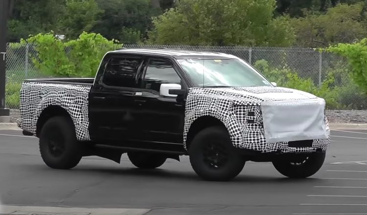 2021年福特F-150 Raptor原型机被发现，V8声音？