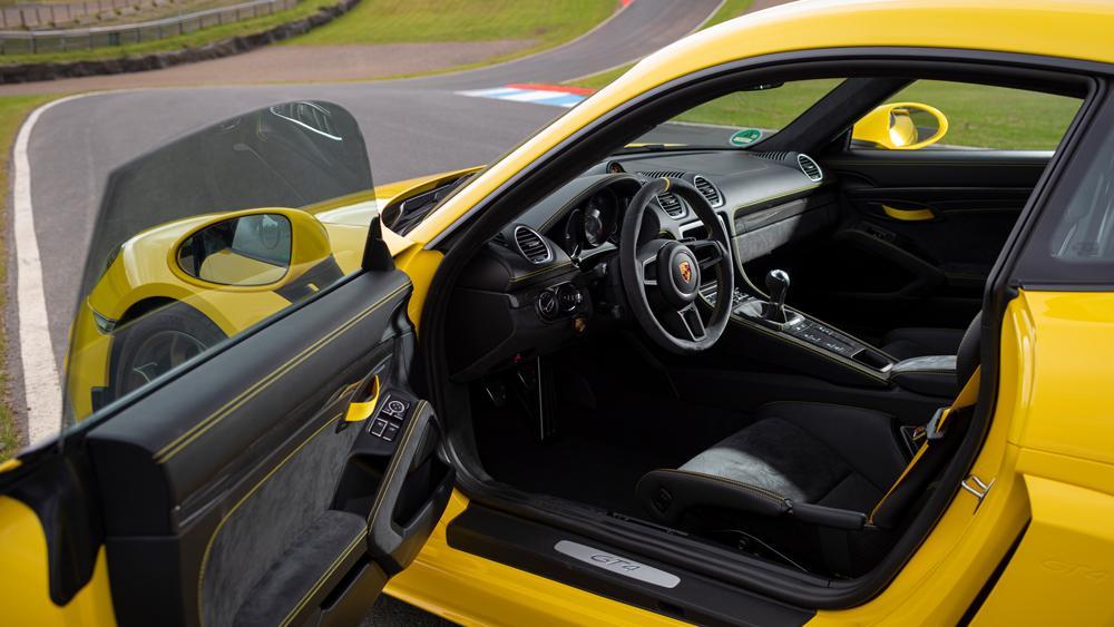 首次驾驶：注意保时捷911，新款718 Cayman GT4希望通过