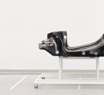迈凯轮揭示了新混合动力运动系列超级跑车的底盘技术