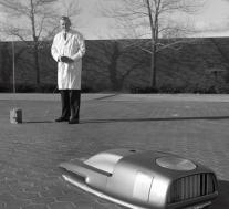 通用汽车公司的工程师们在20世纪60年代试验了气垫船