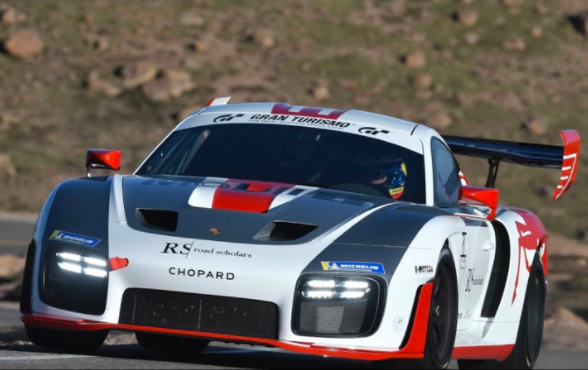 Jeff Zwart在保时捷935解决2020 Pikes Peak Hill Climb问题