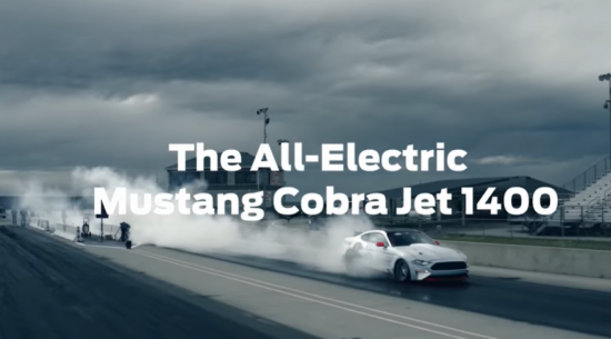 电动福特野马Cobra Jet 1400只用了8秒就跑了四分之一英里