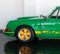 翠绿色的保时捷911 Carrera RS 2.7售价为$ 575,000