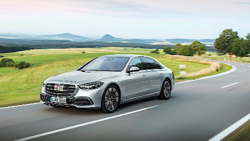 性能之王2021梅赛德斯-AMG S 63引起人们的注意