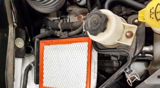 获得的经验：空气滤清器故障可能会使整个发动机损失成本