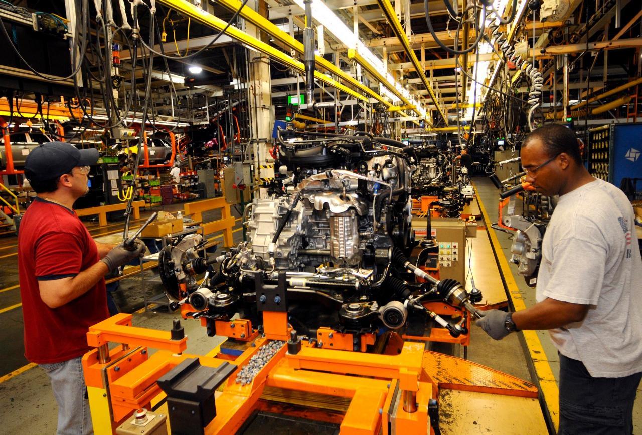 福特与Unifor达成一项拯救加拿大最后组装厂的交易，将在奥克维尔制造五辆电动汽车