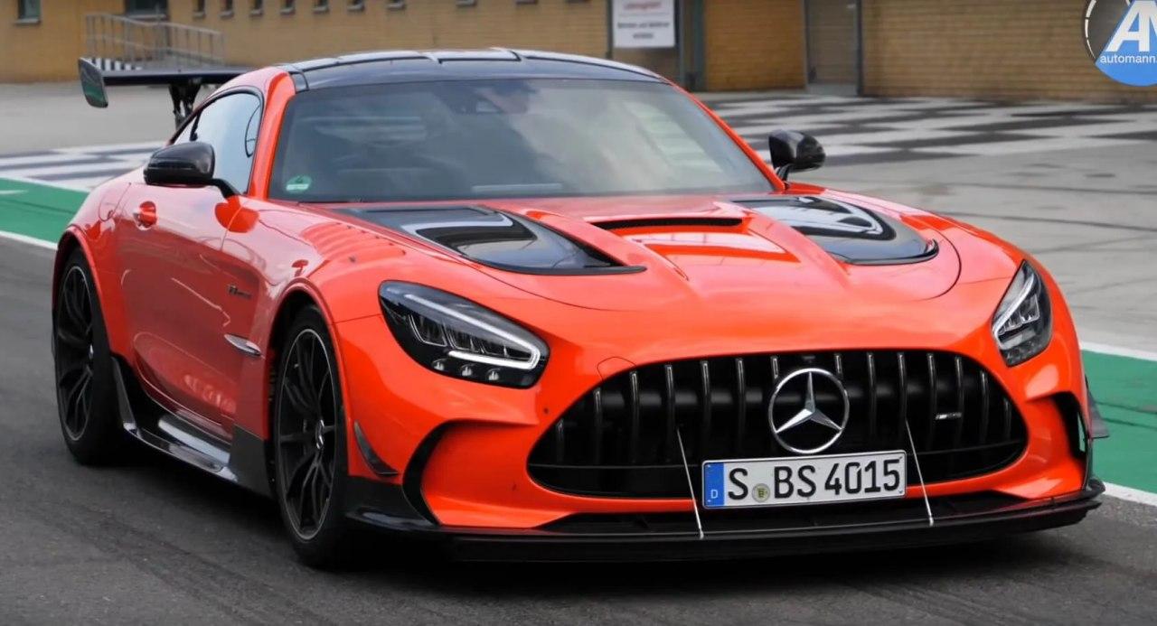 看看全新的2021梅赛德斯-AMG GT Black系列真的有多快