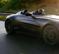 阿斯顿·马丁展示哑光黑新V12 Speedster，原型车首度亮相
