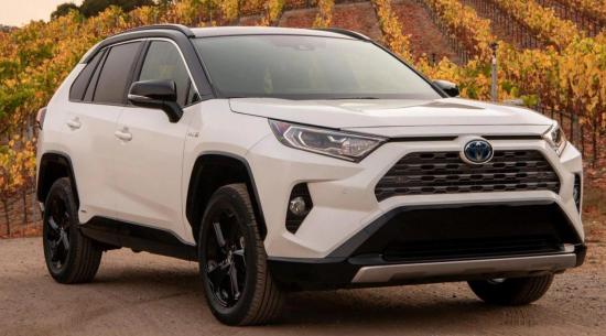 丰田RAV4在2021年获得了新的混合动力XLE高级装饰