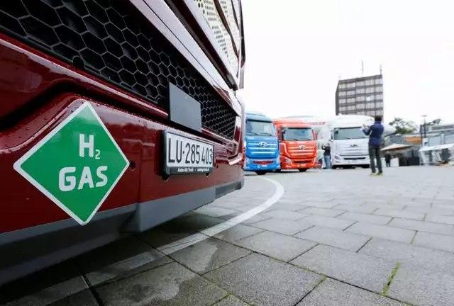 现代向瑞士交付首批燃料电池卡车