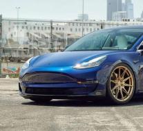 这降低了特斯拉Model 3在青铜车轮上的舒适性吗？