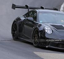 2022年保时捷911 GT3 RS在纽伯格林赛道上亮相