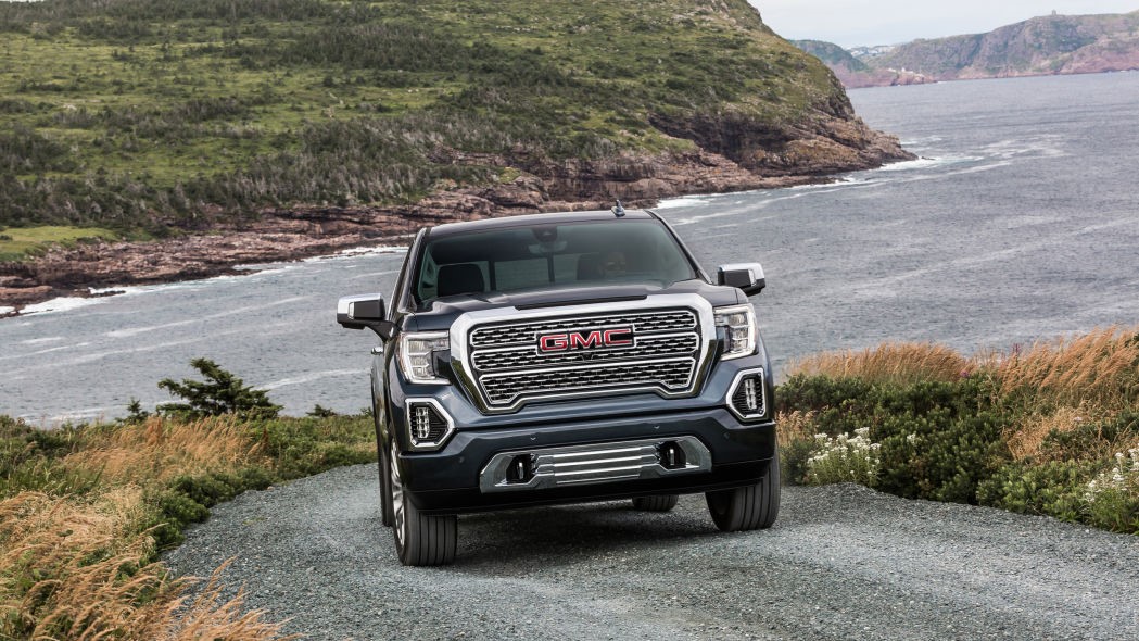 2021 GMC Sierra 1500评测 ，更多牵引同一辆卡车