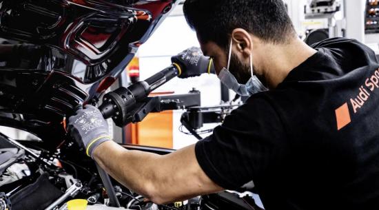 2021年奥迪E-Tron GT RS要获得700马力的三电机？