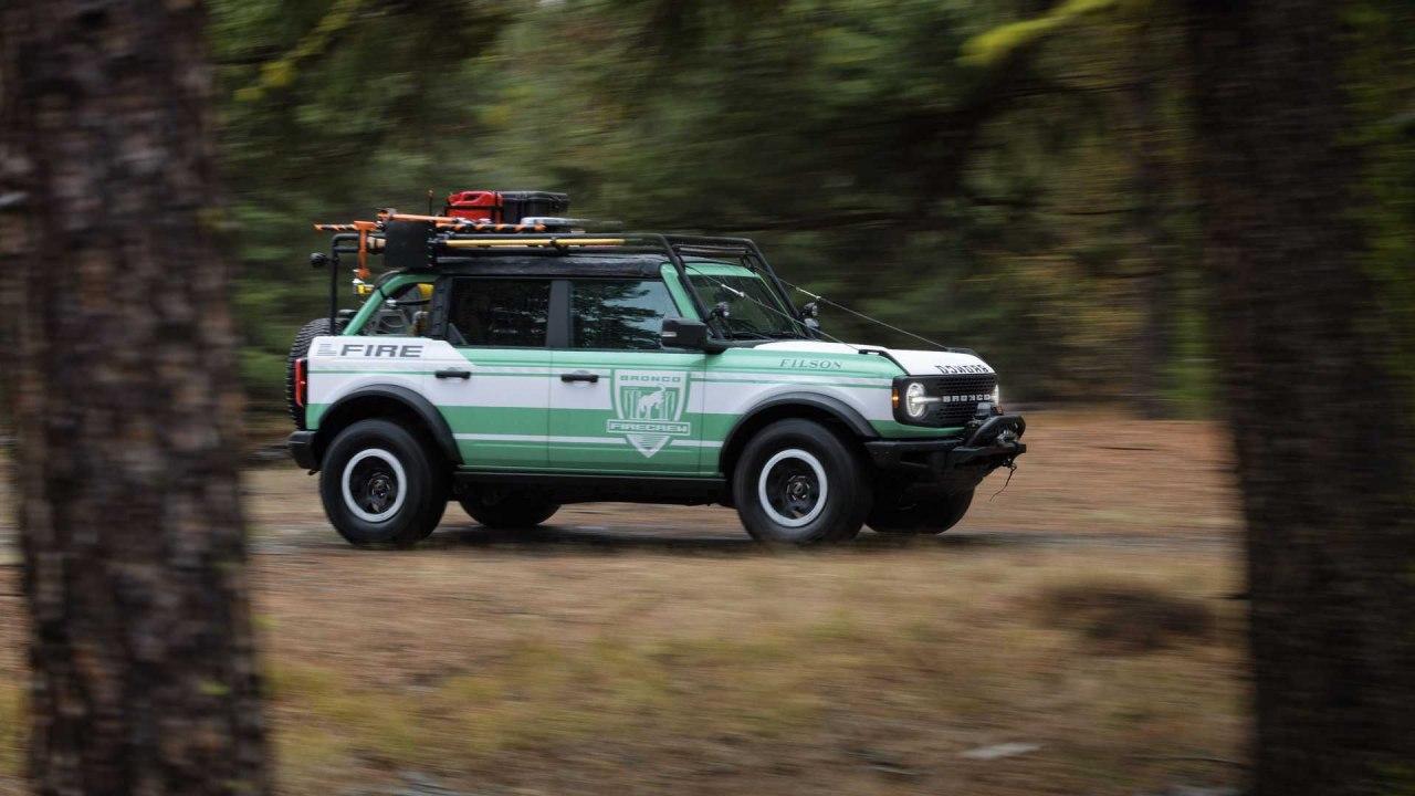 福特野马野地消防车被公开支持森林服务