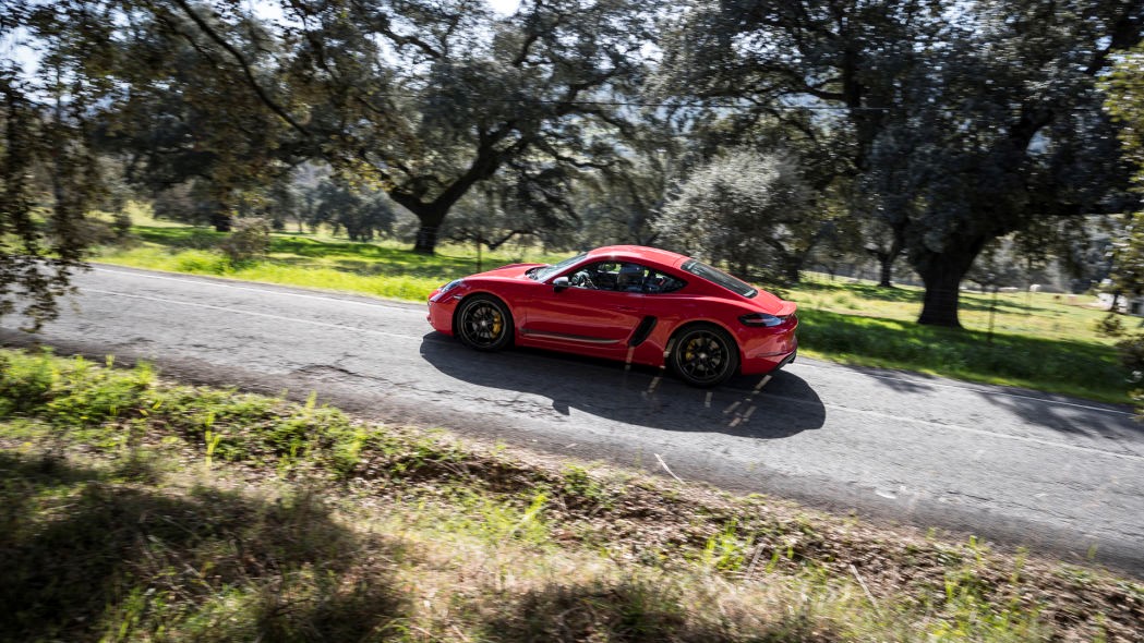 2020年保时捷718 Cayman T道路测试