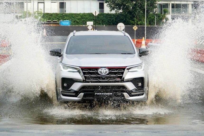 2021年丰田Fortuner TRD Sportivo适合年轻人