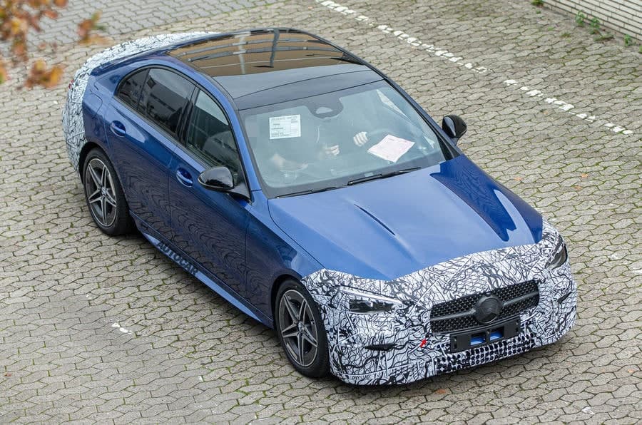 2021年梅赛德斯-奔驰C级车在新图片中伪装