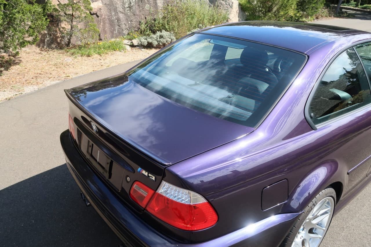 这款美丽的E46宝马M3个性车让您的Techno紫罗兰色沟槽