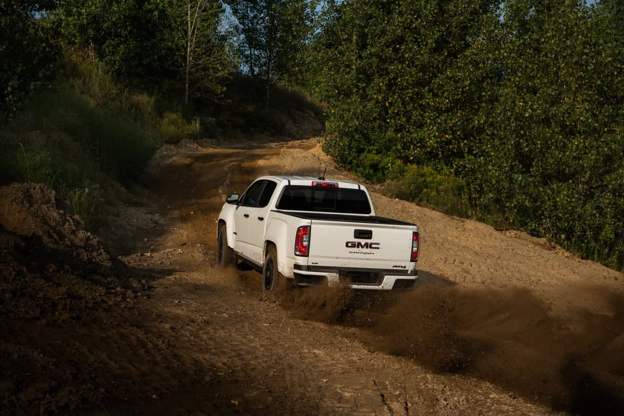 2021 GMC Canyon AT4越野性能版首次亮相，具有额外保护和增强的功能