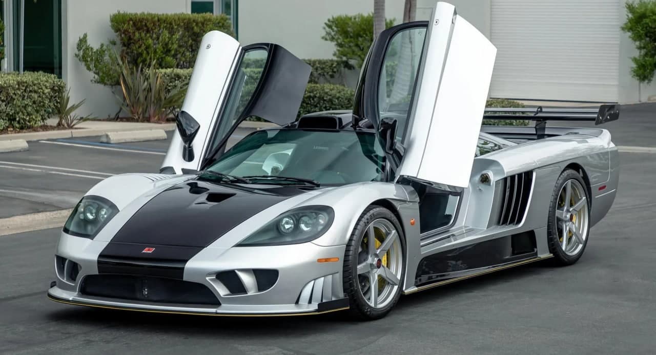 Saleen S7 LM可以随时随地对决现代超级跑车