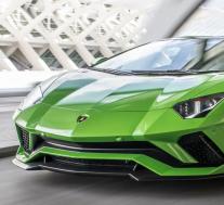 兰博基尼Aventador继承者将保持自然吸气V12，并添加“混合动力”