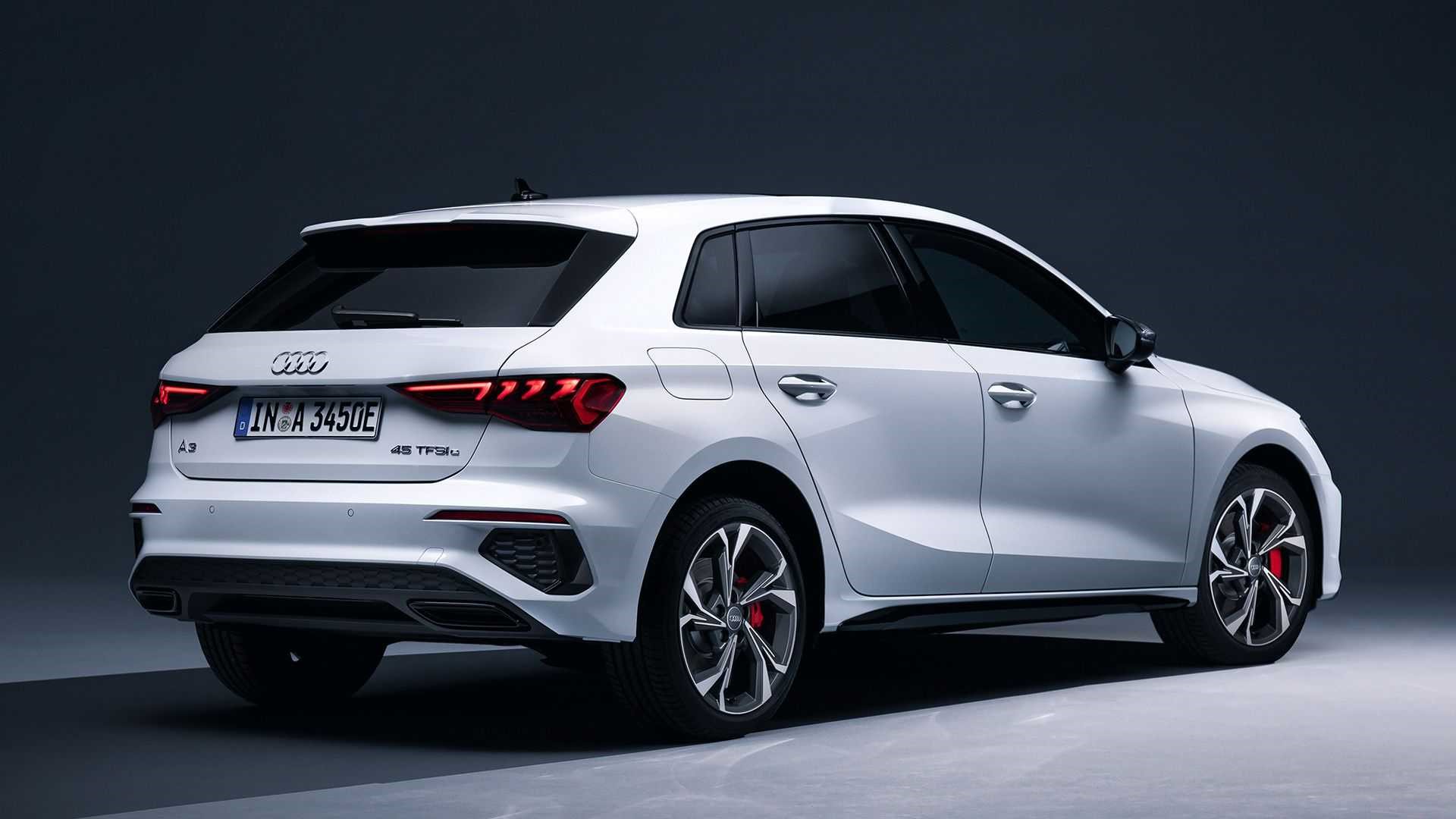 2021年奥迪A3 Sportback 45 TFSI e具有242马力，39英里电动范围