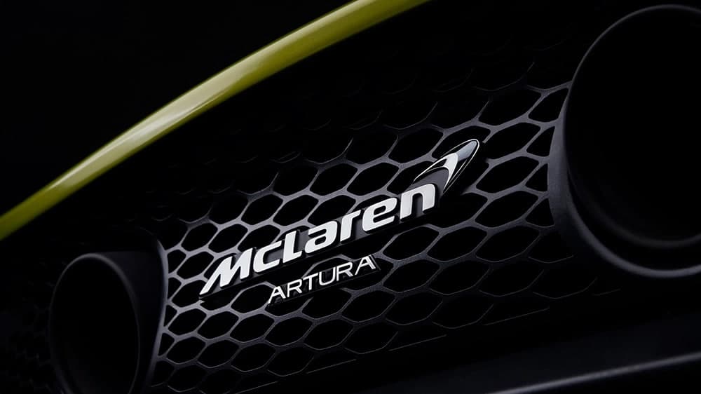 迈凯轮揭晓其最新混合动力超级跑车的名称