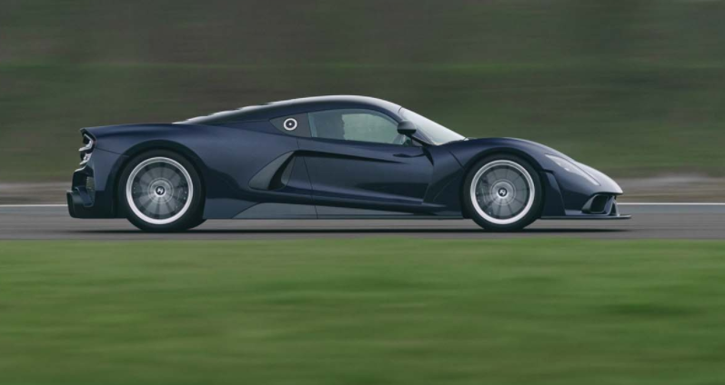 Hennessey Venom F5价格为210万美元，功率为1,817马力，目标速度为311 mph