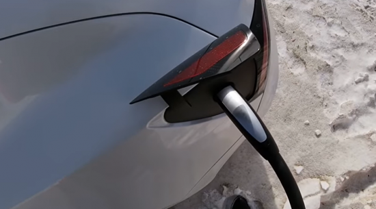 加拿大：特斯拉Model 3无法在-30°C天气中充电
