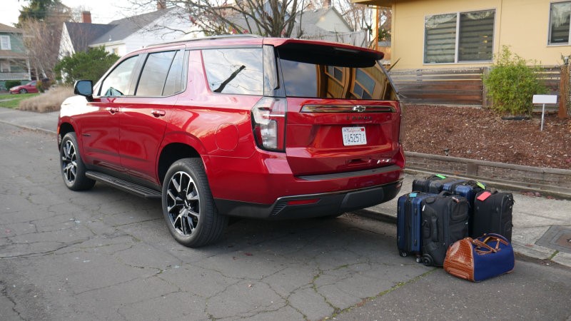 2021年雪佛兰Tahoe行李箱测试，大型SUV带来大量货运收益
