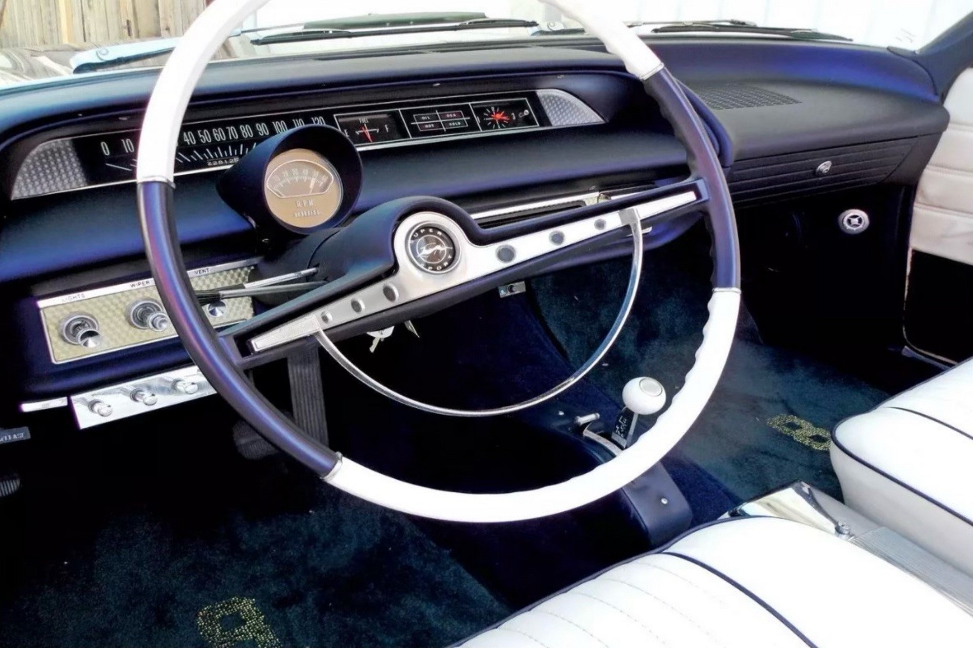 花上6位数的钱，可以驾驶科比·布莱恩特1963年的定制雪佛兰Impala