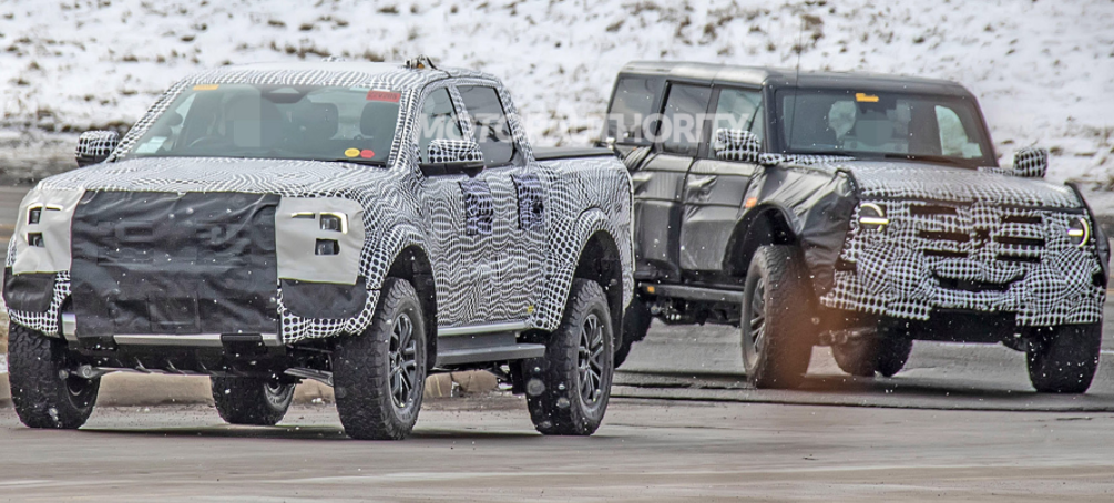 2022年福特Ranger Raptor间谍照片：中型性能卡车配备V-6动力