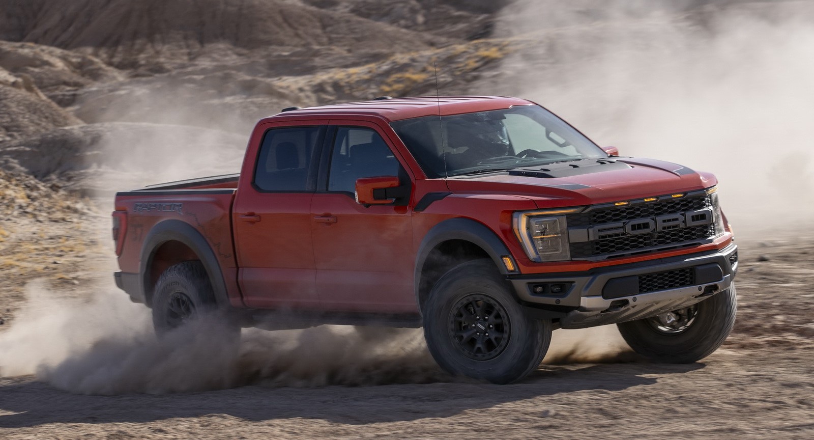 福特展示新的2021 F-150猛禽并确认2022年推出v8动力的超级猛禽R