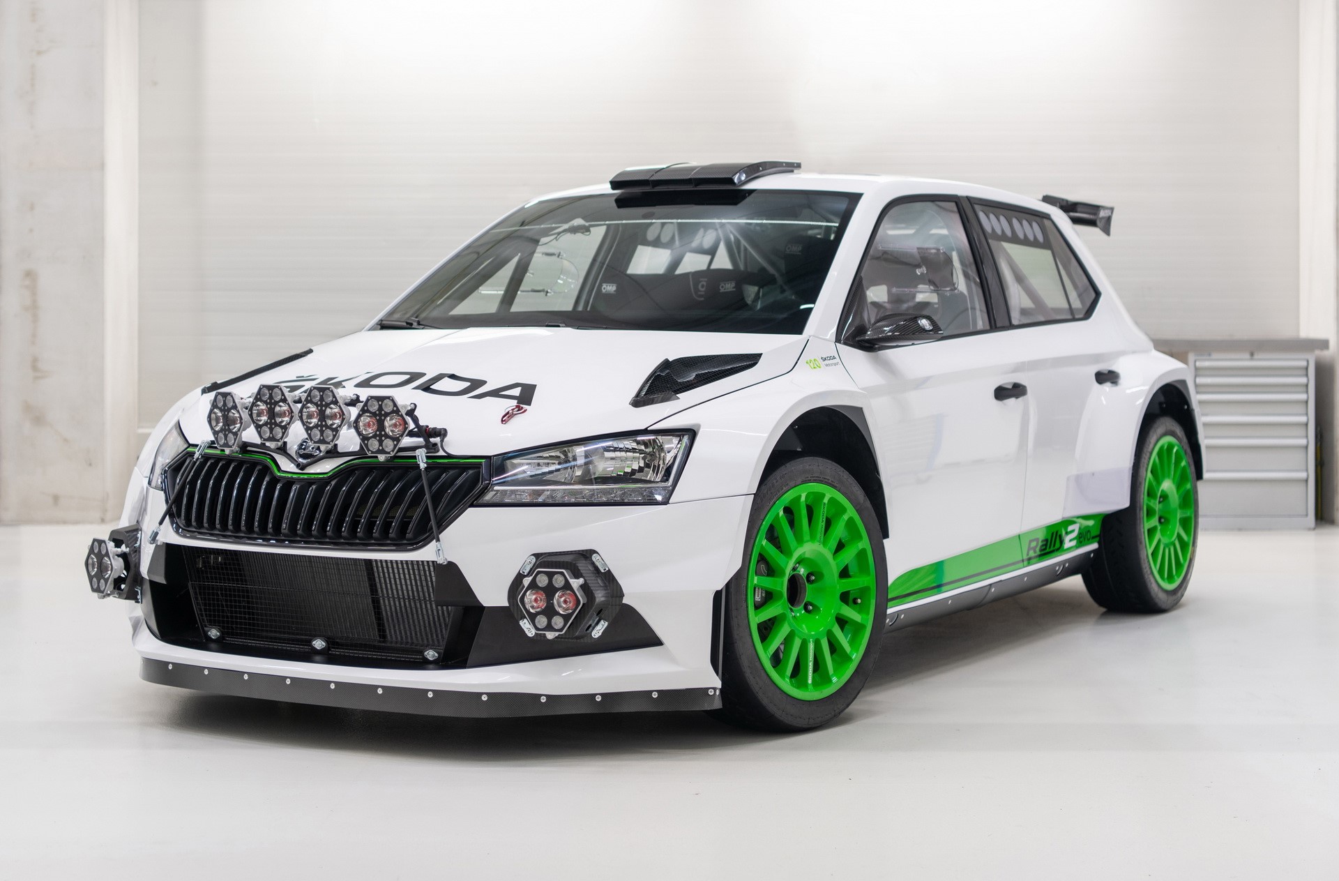 斯柯达通过Fabia Rally2 Evo Edition 120拉力赛车庆祝120周年赛车