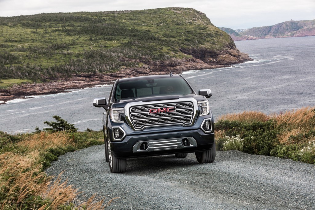 2021 GMC Sierra牵引能力对比