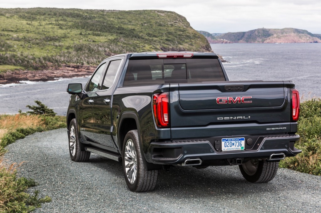 2021 GMC Sierra牵引能力对比