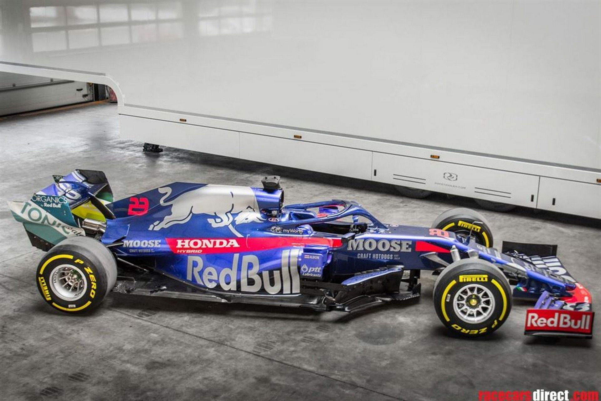 是否曾经想拥有F1汽车？现在是您的机会，这款2019 Toro Rosso STR14