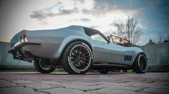 这款带有C3车身的 C6 Corvette是新旧的完美结合
