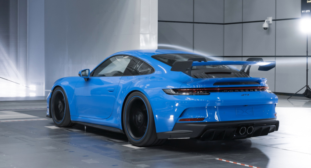 2022年保时捷911 GT3以186 mph的速度进行了3,000英里的测试