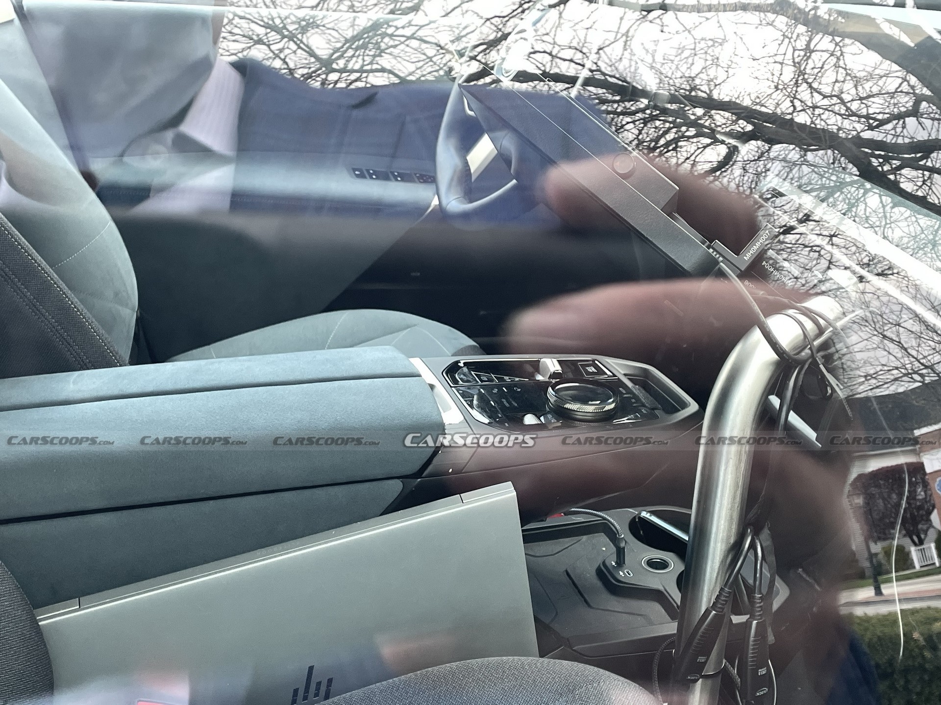 U间谍宝马在新泽西测试全电动iX SUV